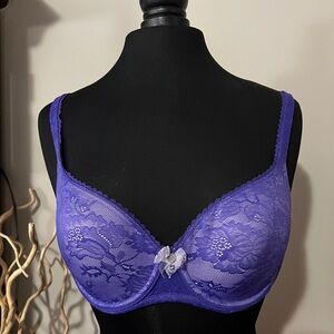 Victoria’s Secret Elegant Purple Lace Bra